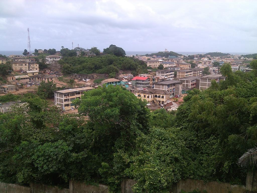 Nana Bema Hotel Cape Coast Exterior photo